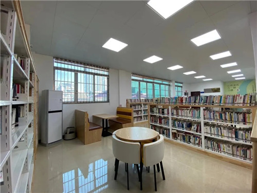 圖一：荔灣區(qū)圖書館多寶街分館一角.jpg