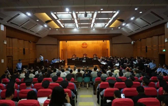 荔灣政法英模&bull;李國文1-1155.png