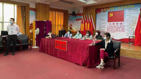 辦實(shí)事廣州荔灣法官走進(jìn)永慶坊送法說(shuō)“典”1-502.png