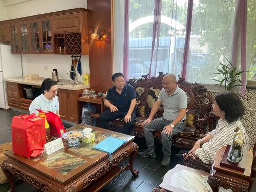 慰問退役軍人.jpg