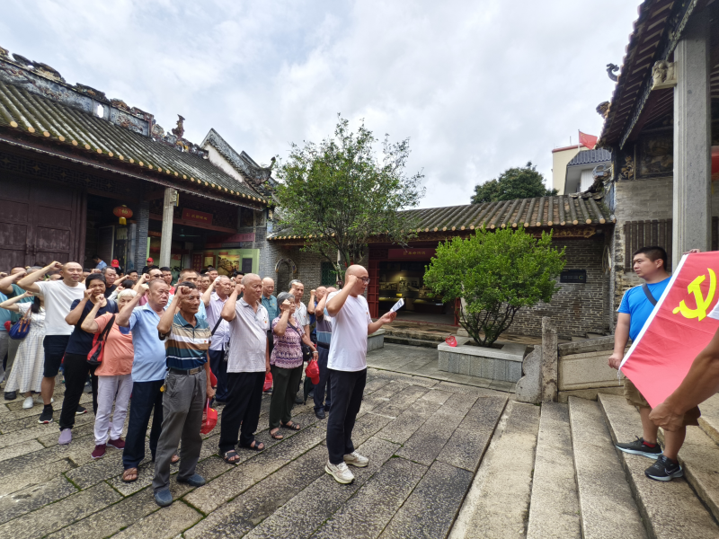 中南街：海中經(jīng)濟(jì)聯(lián)社黨總支開展“紅廉雙核固本，黨性作風(fēng)同鑄”主題黨日活動(dòng)（組圖2）.png