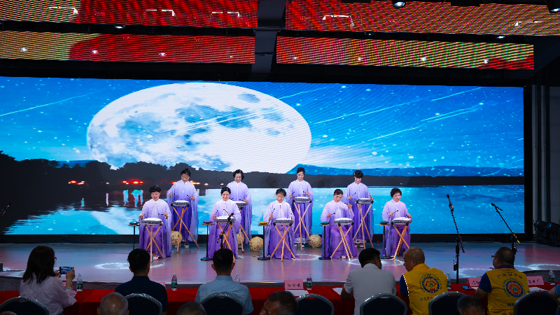 廣州云山空靈鼓樂團(tuán)演奏《彩云追月》.jpg