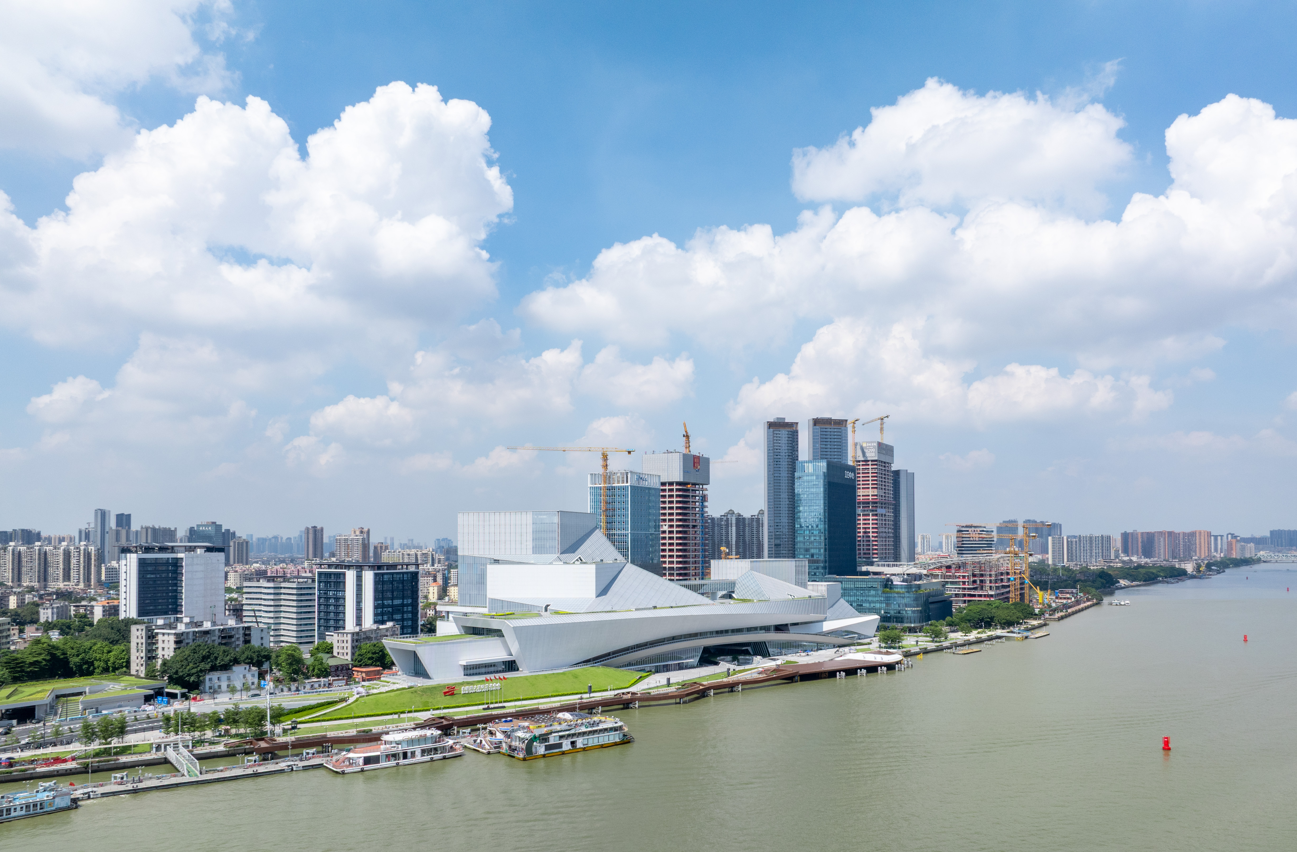 Policies concerning expats, foreign enterprises in November 2025